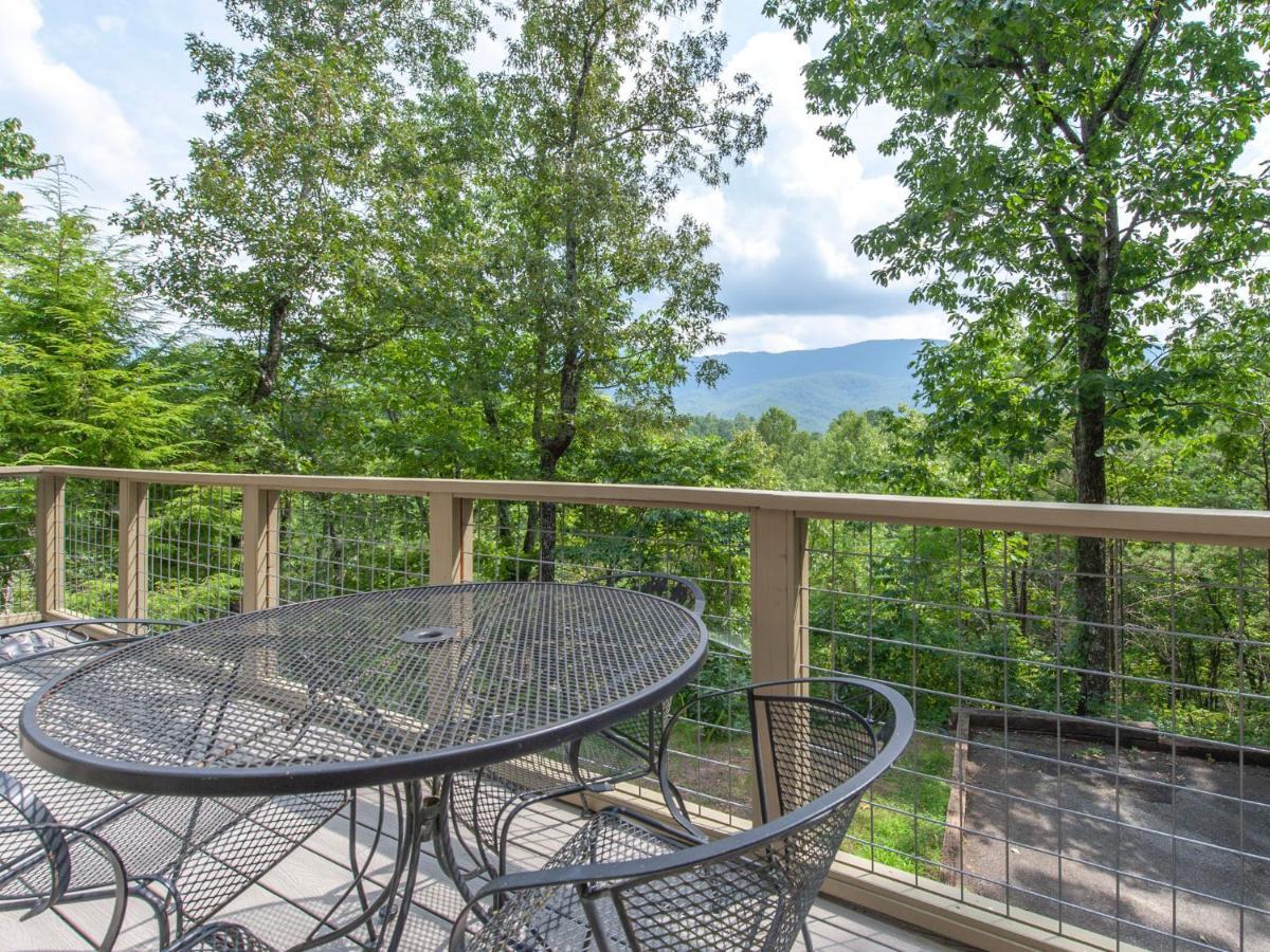 Mountain Charm Villa Gatlinburg Exterior photo