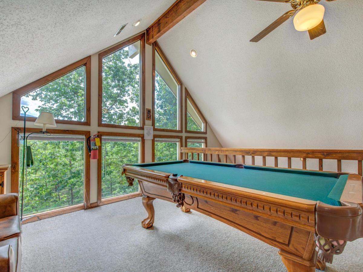 Mountain Charm Villa Gatlinburg Exterior photo